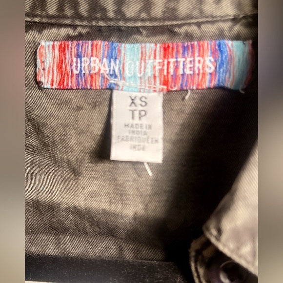 Urban outfitters BDG Davidson cutout button down cropped denim jacket XS - Picture 4 of 6